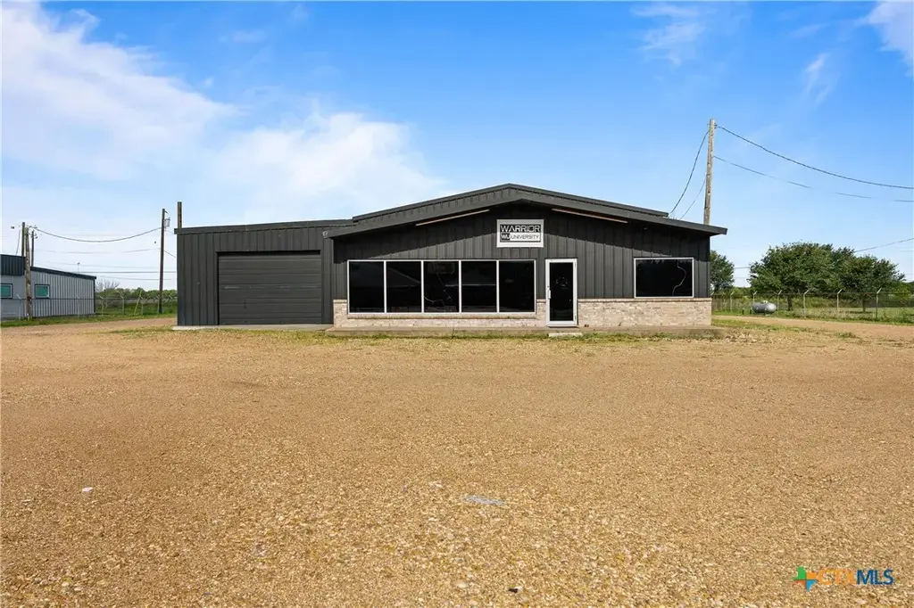2507 West Loop, El Campo
