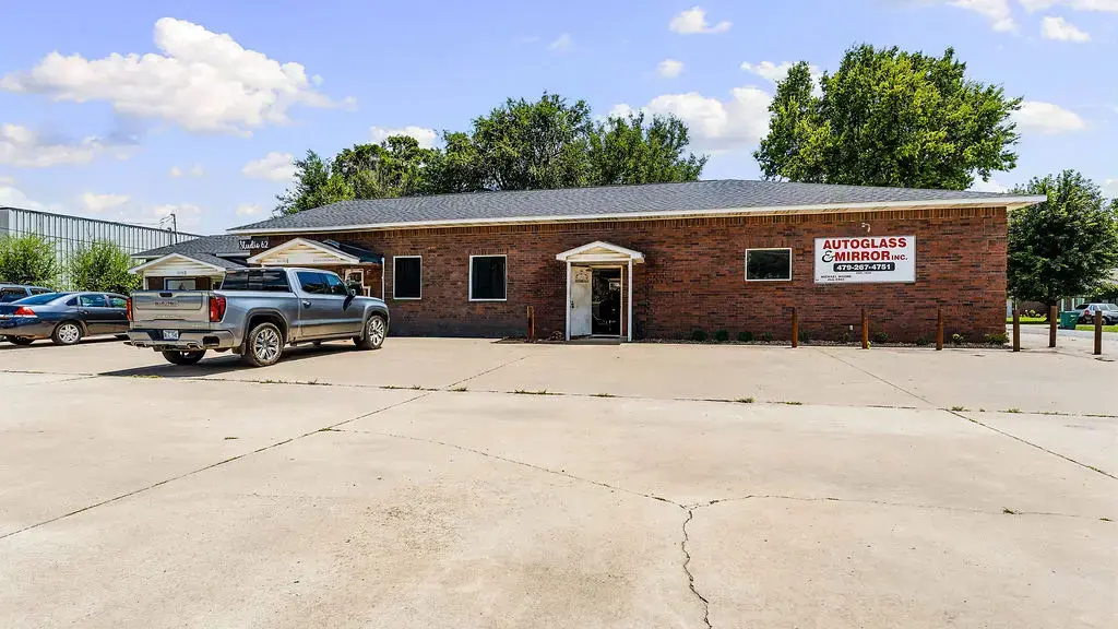 65 W Main Street, Farmington