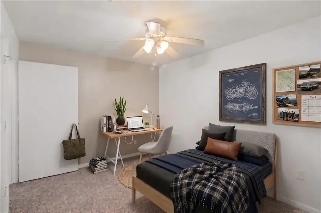 521 Southwest Parkway 103, College Station