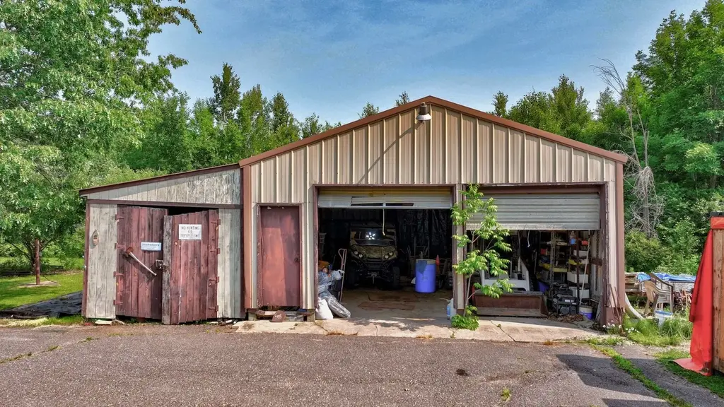 1106 N Canaday Road, Exeland