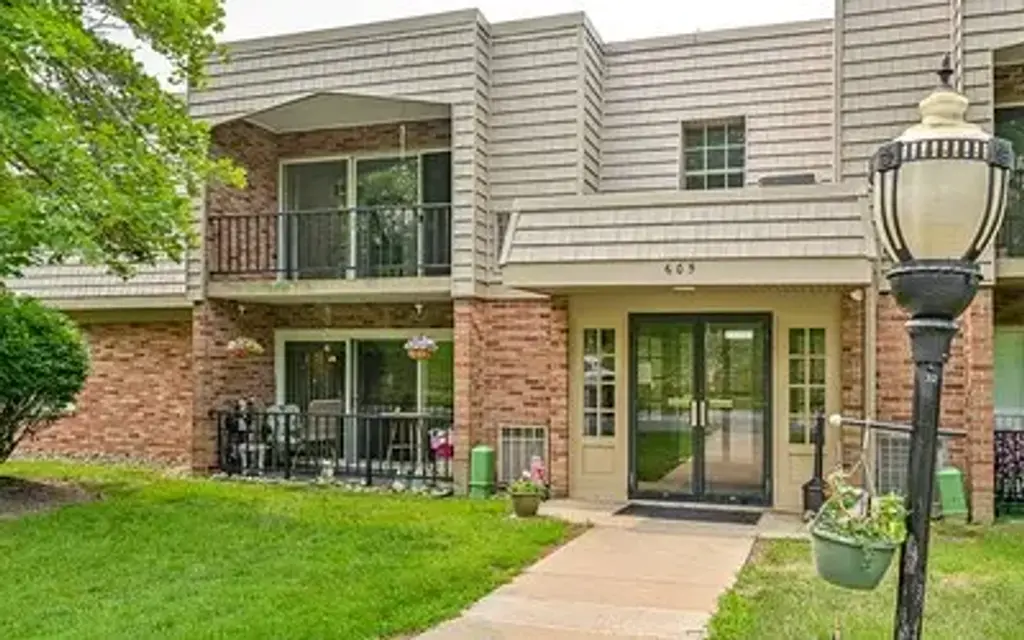 605 Calais Drive 307, McCandless