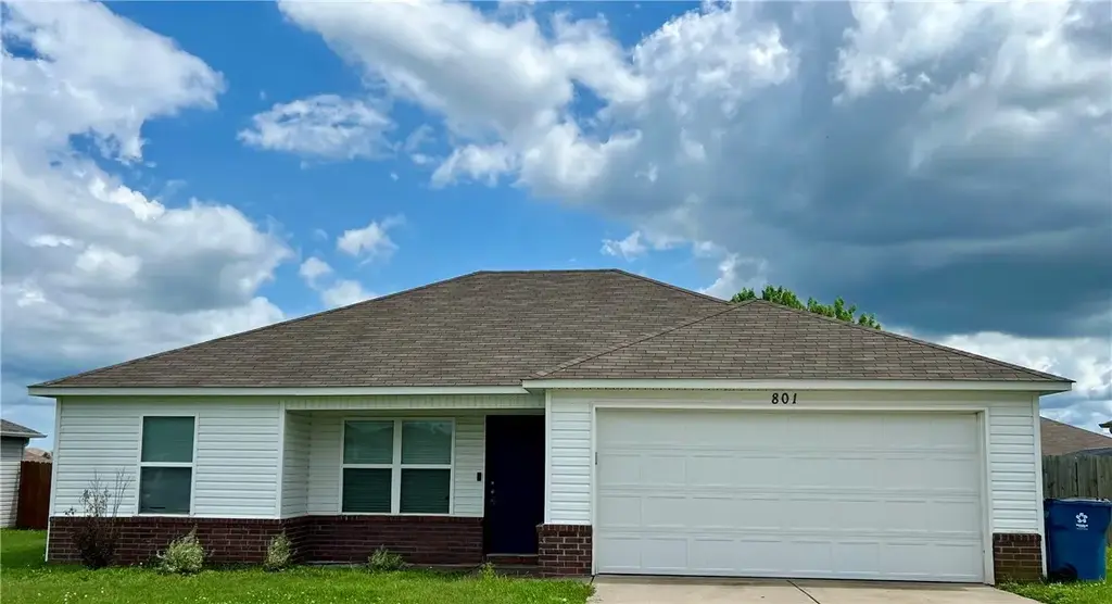 801 Nw 68th Avenue, Bentonville