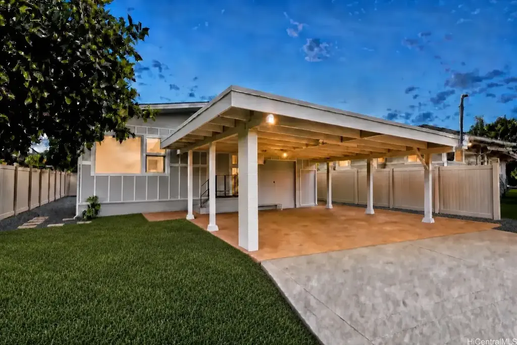 1227 Kaala Avenue, Wahiawa