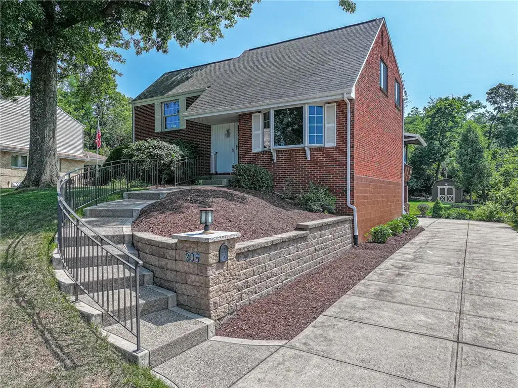 308 Lupine Drive, Shaler