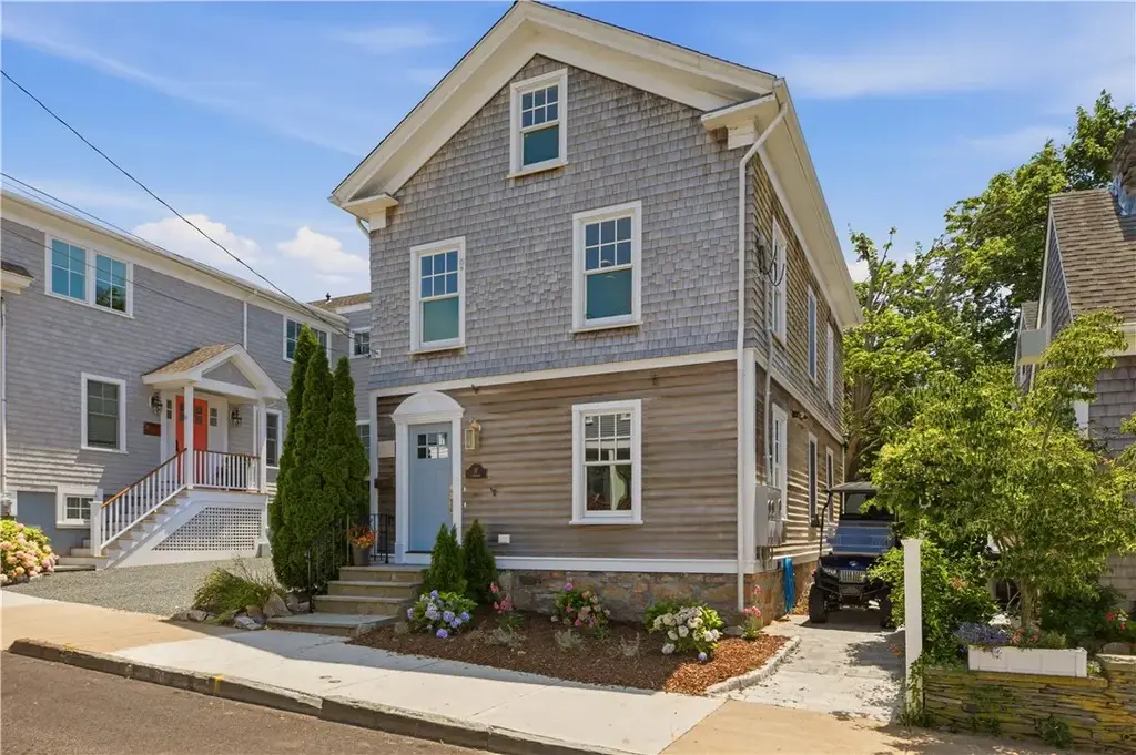 17 Dearborn St, Newport