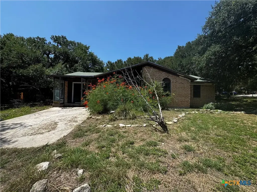 472 Pecos Lane, Kempner