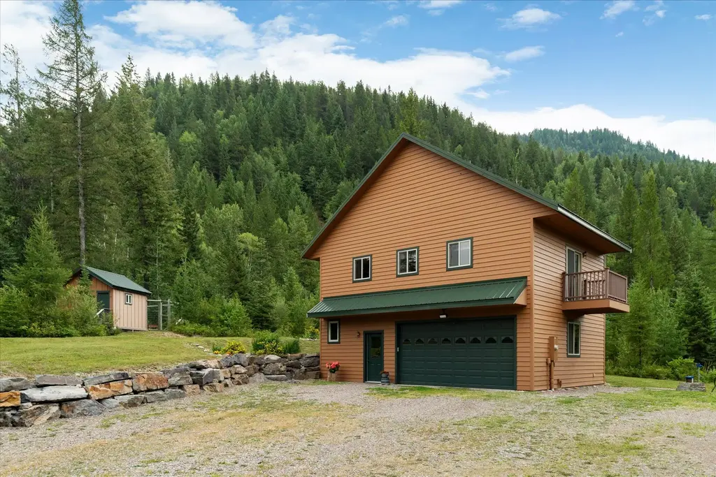 3945 North Fork Road, Columbia Falls