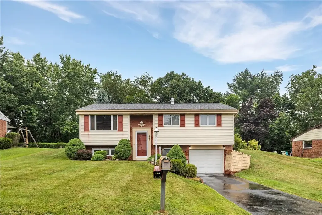 716 Limestone Drive , Shaler