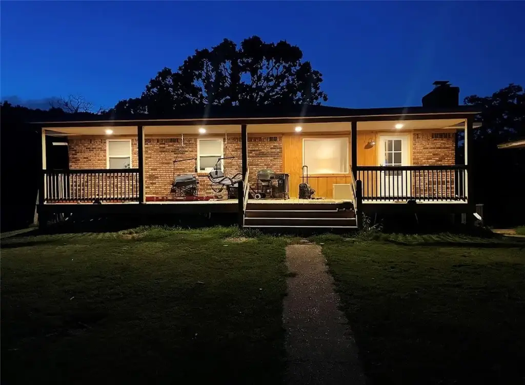 138 County Road 6411, Green Forest