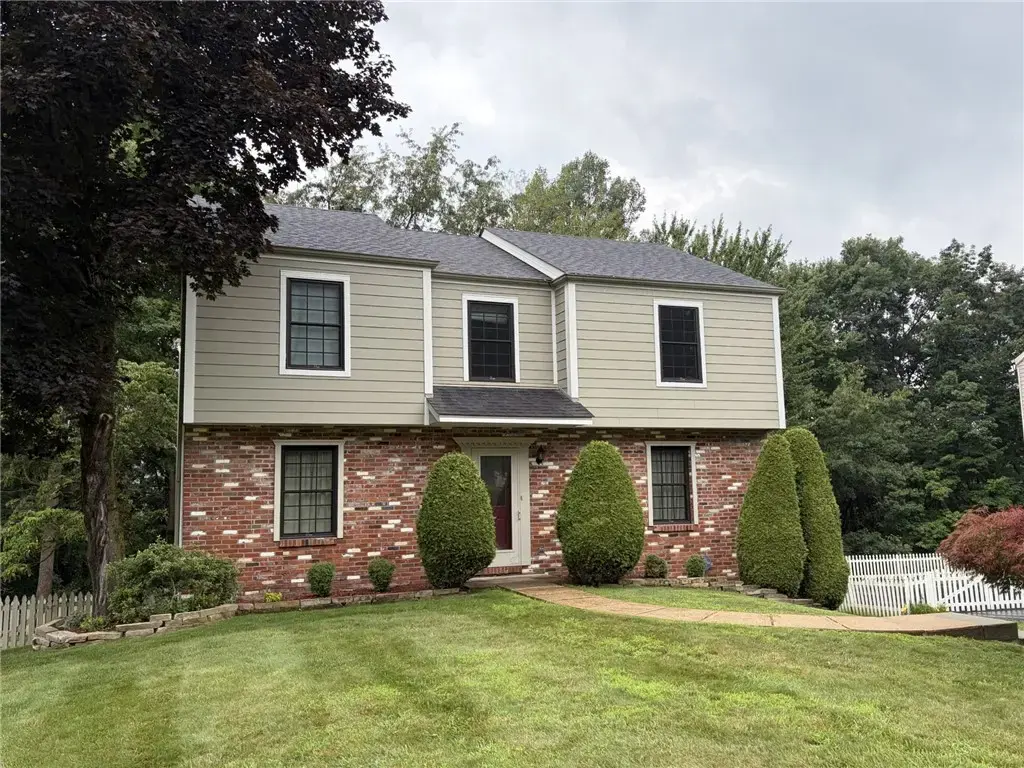 4790 Bayfield Road , West Deer