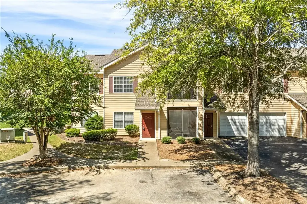 447 W Longleaf Dr 104, Auburn