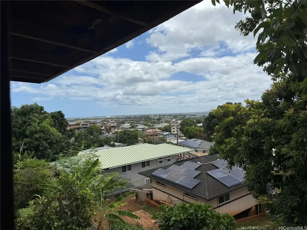1358 Wanaka Street, Honolulu