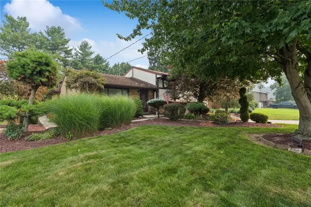 220 Vernon Avenue , Washington