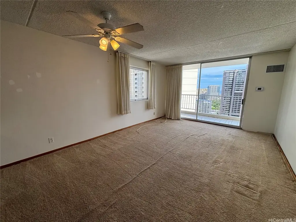 400 Hobron Lane # 3215, Honolulu
