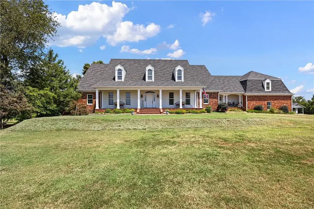 1597 County Road 2290, Clarksville