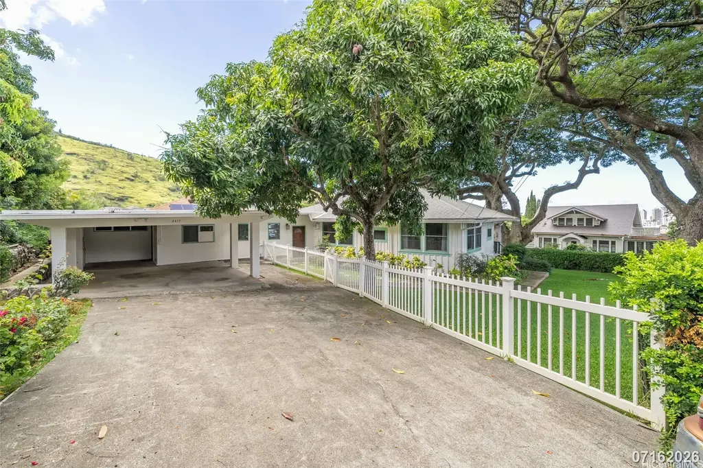 2417 Parker Place, Honolulu