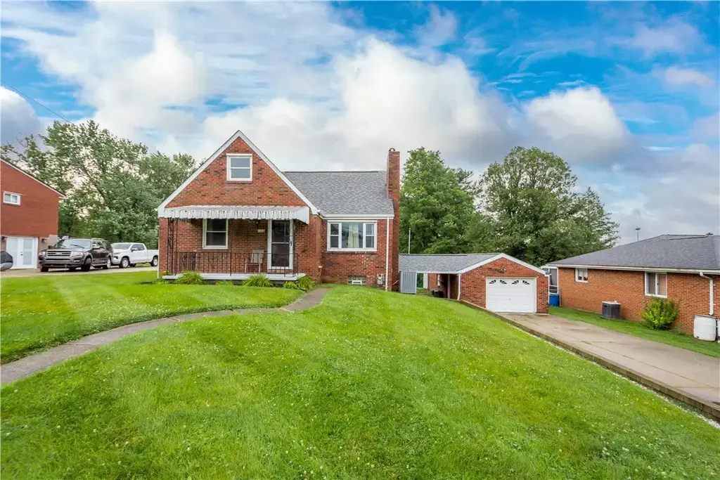130 Lacock Street , Canton