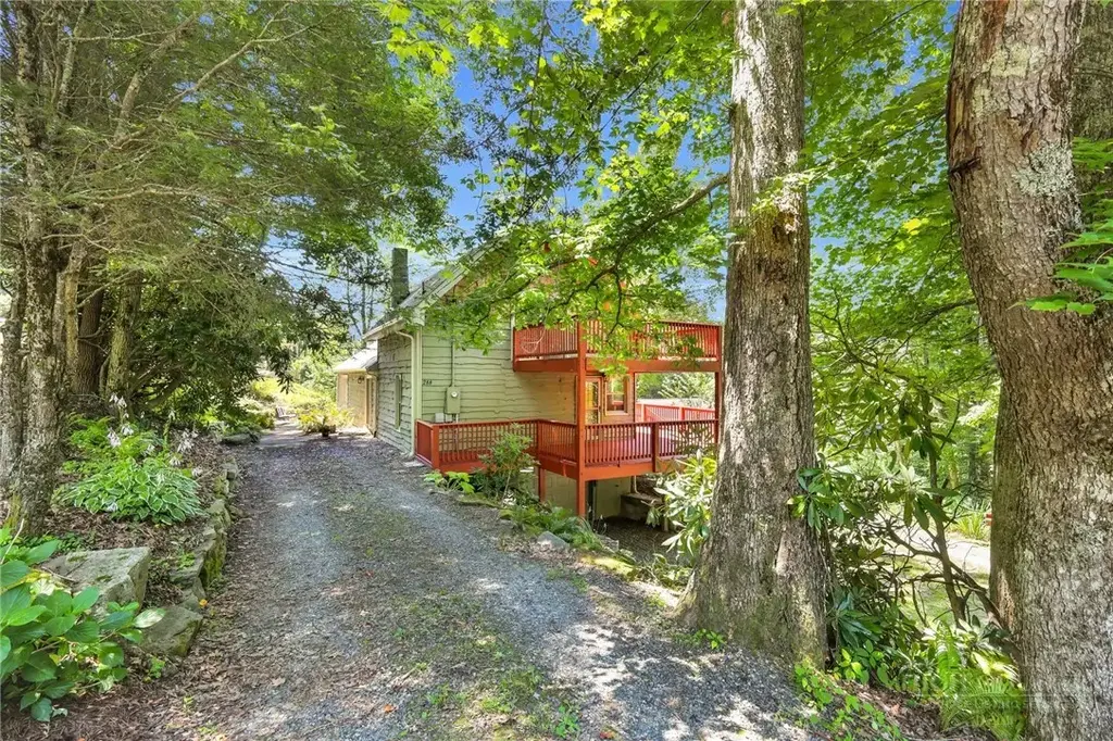 188 Holly Lane, Blowing Rock