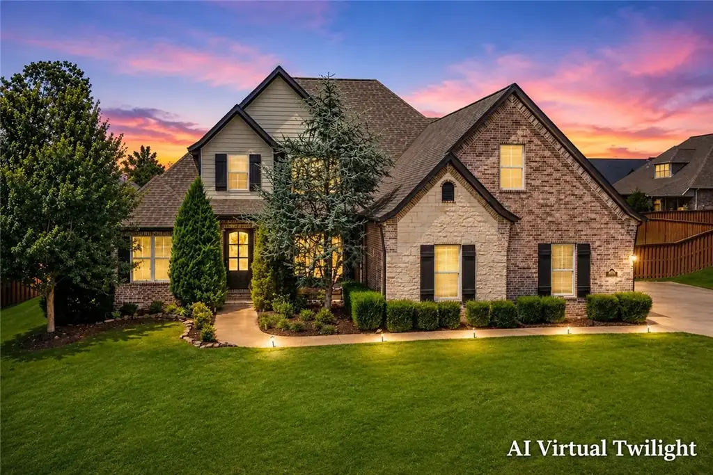1507 Nw Hermanus Street, Bentonville