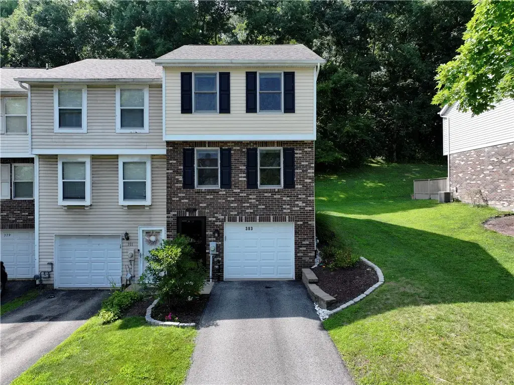 383 Shady Ridge Drive , Monroeville