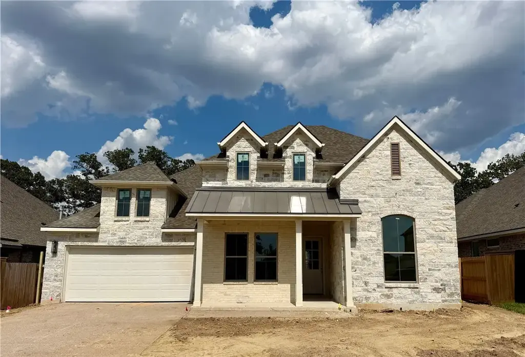 1813 Register Court, College Station