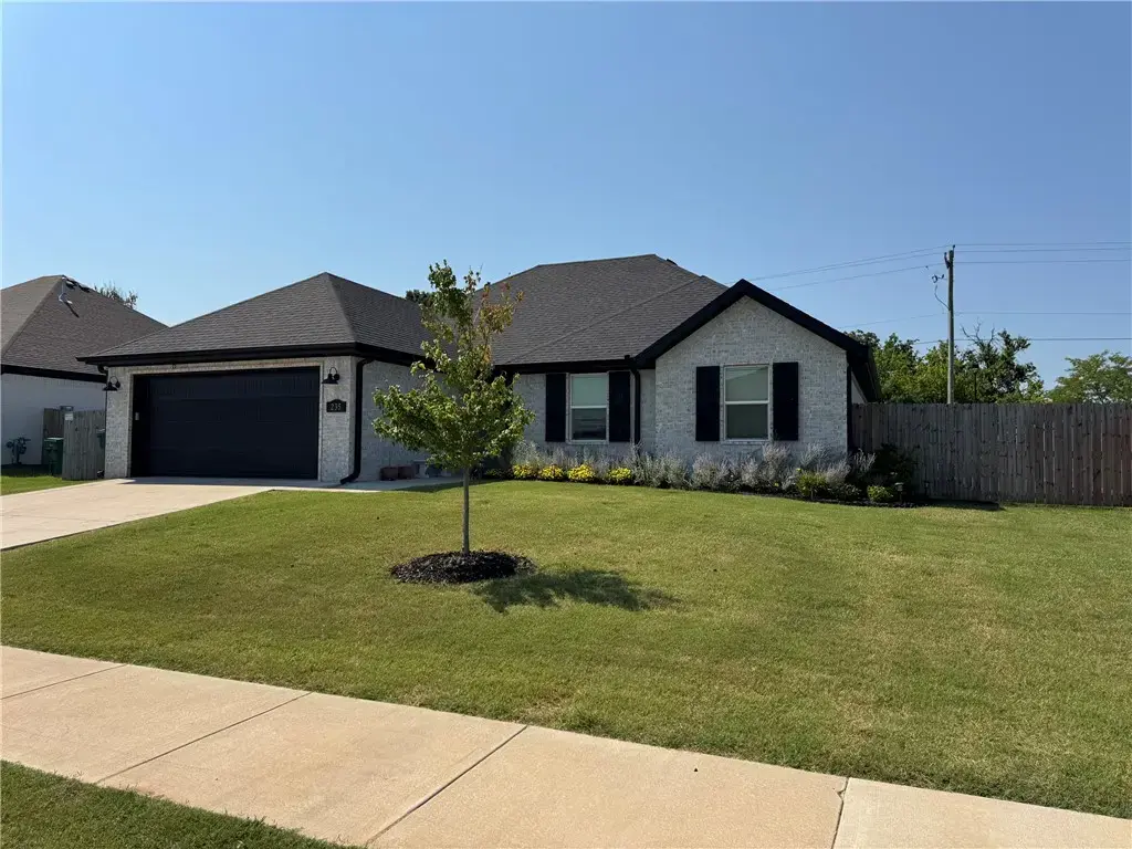 235 Idaho Avenue, Farmington