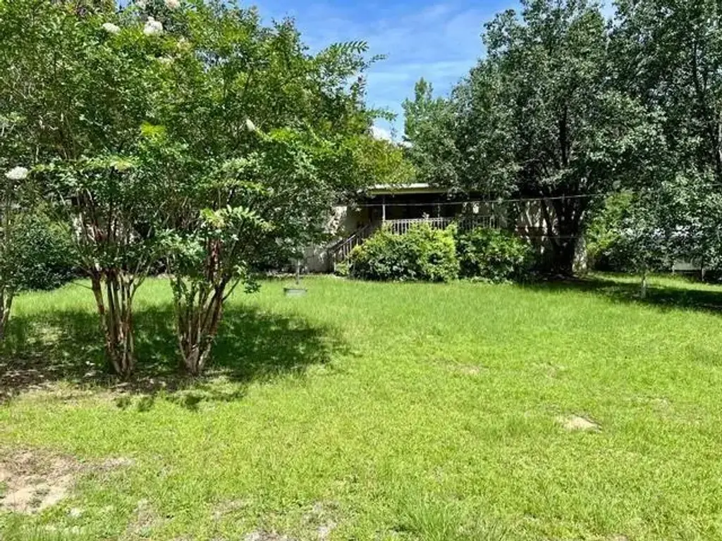 808 Gunsmoke Trail, Phenix City