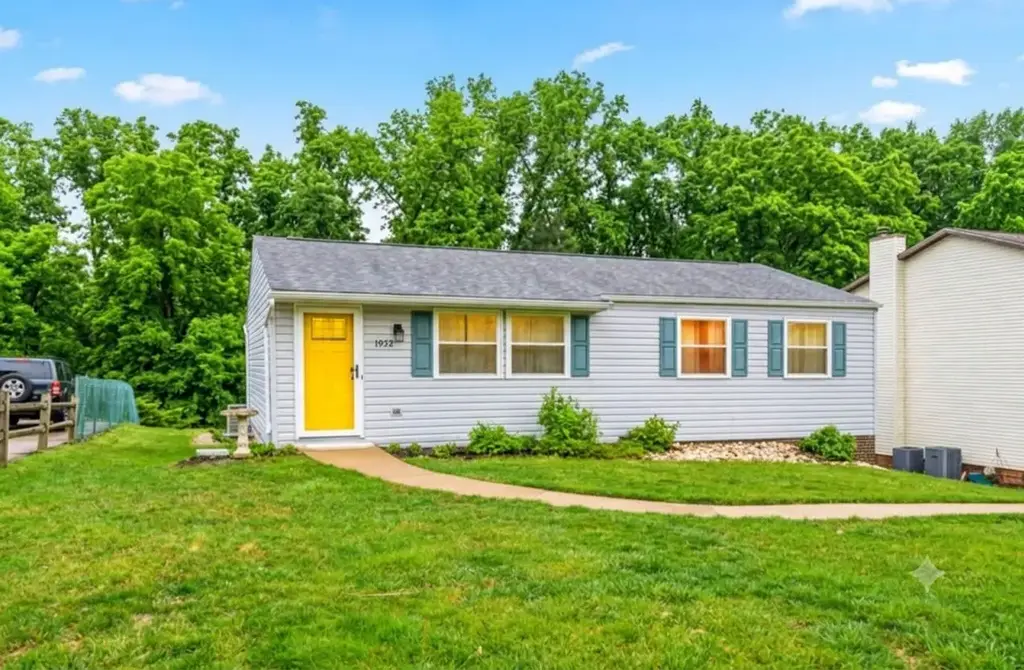 1952 Colleen Drive , North Huntingdon