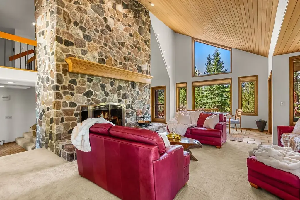 2260 Keystone Ranch Road, Keystone