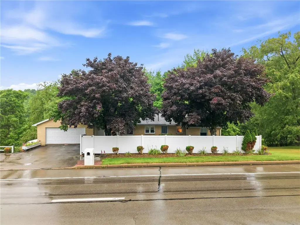 2552 Hermitage Road , Hermitage