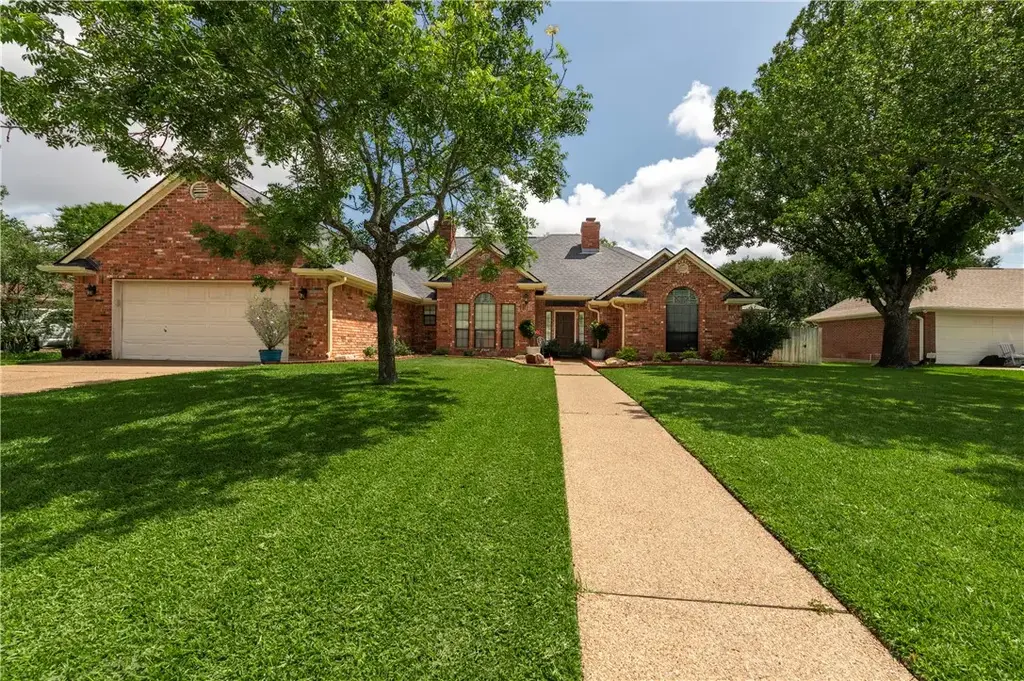 2905 Aztec Court, College Station