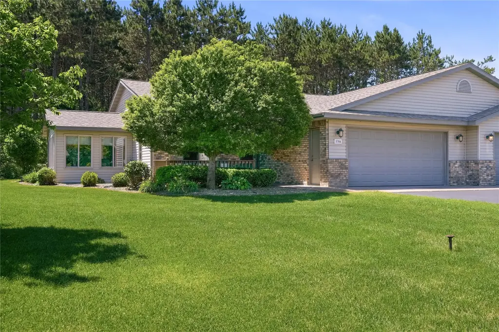 E5764 816th Avenue, Colfax