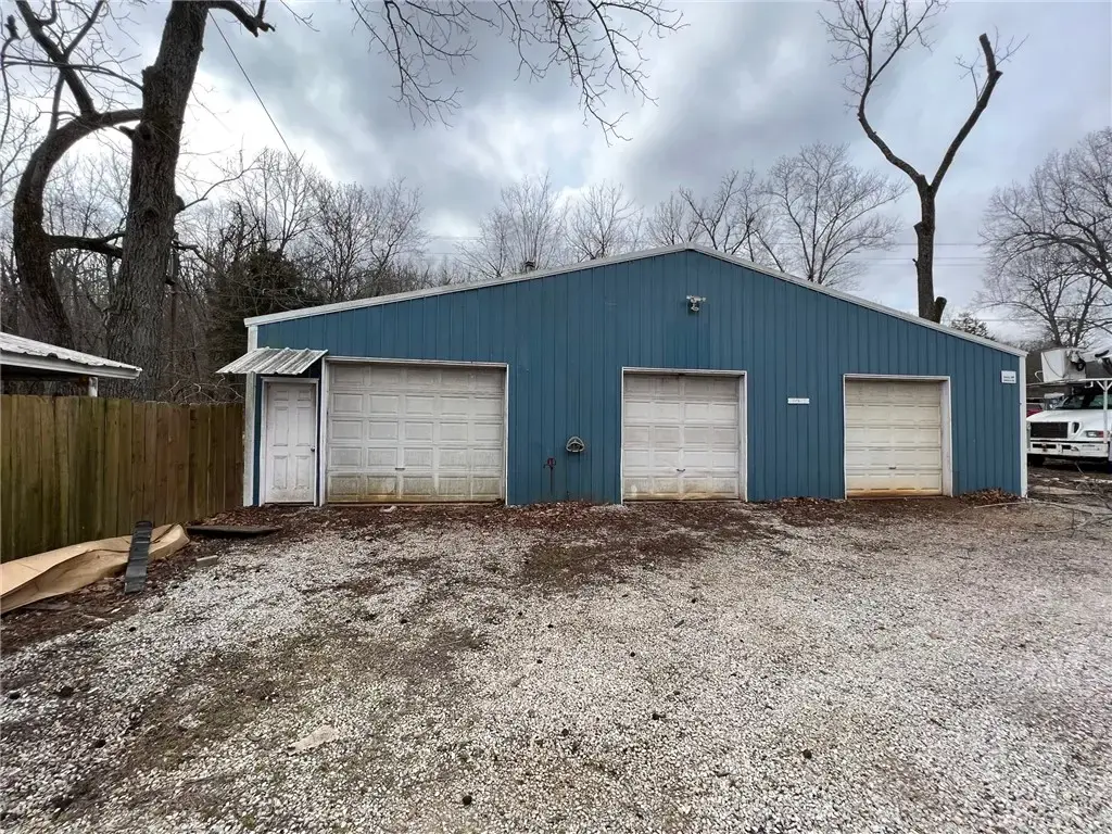 15467 E Hwy 12, Rogers
