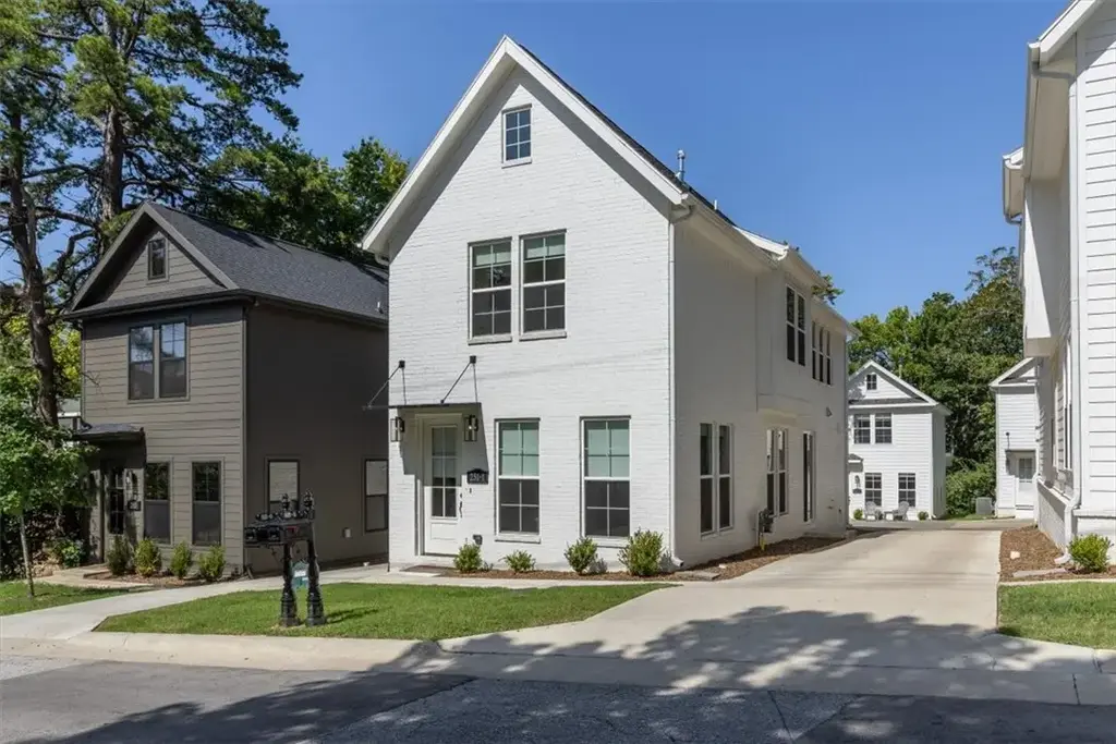 251 S Church Avenue, Fayetteville