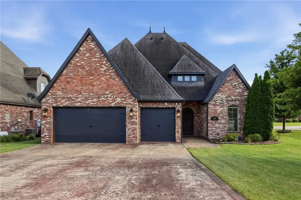 3405 Sw Cabernet Avenue, Bentonville