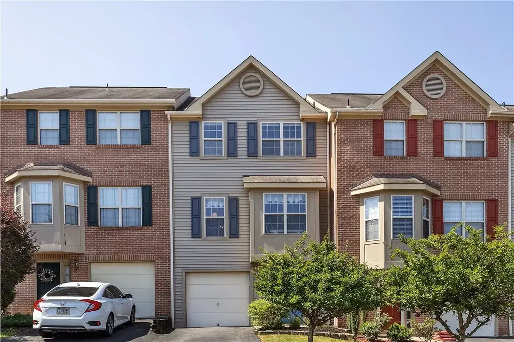 116 Hillvue Drive , Seven Fields Boro