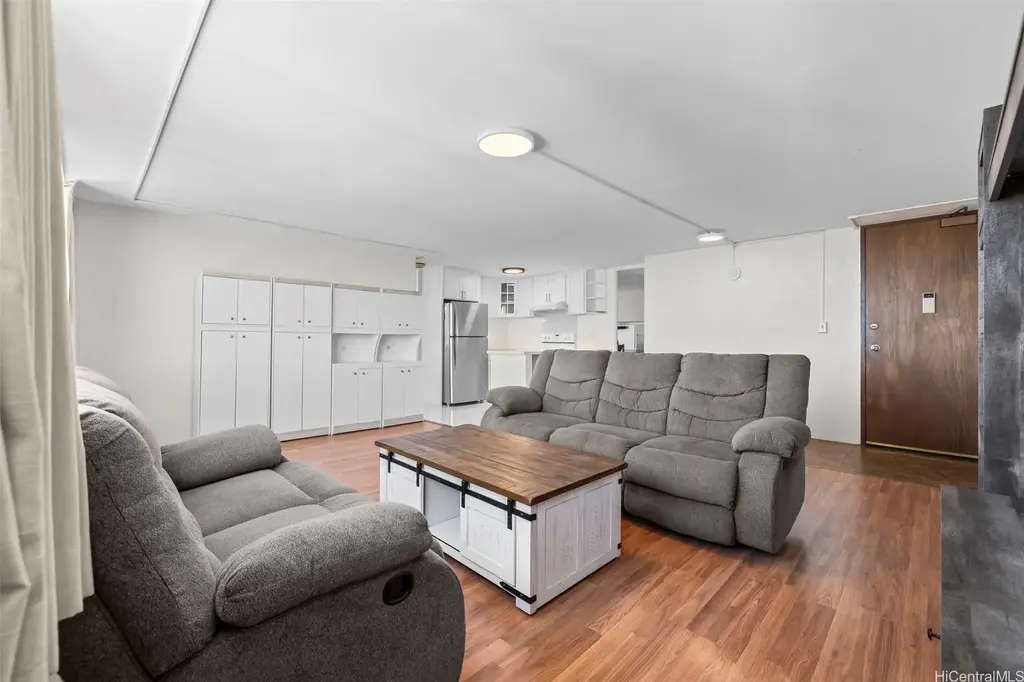 98-288 Kaonohi Street # 3801, Aiea