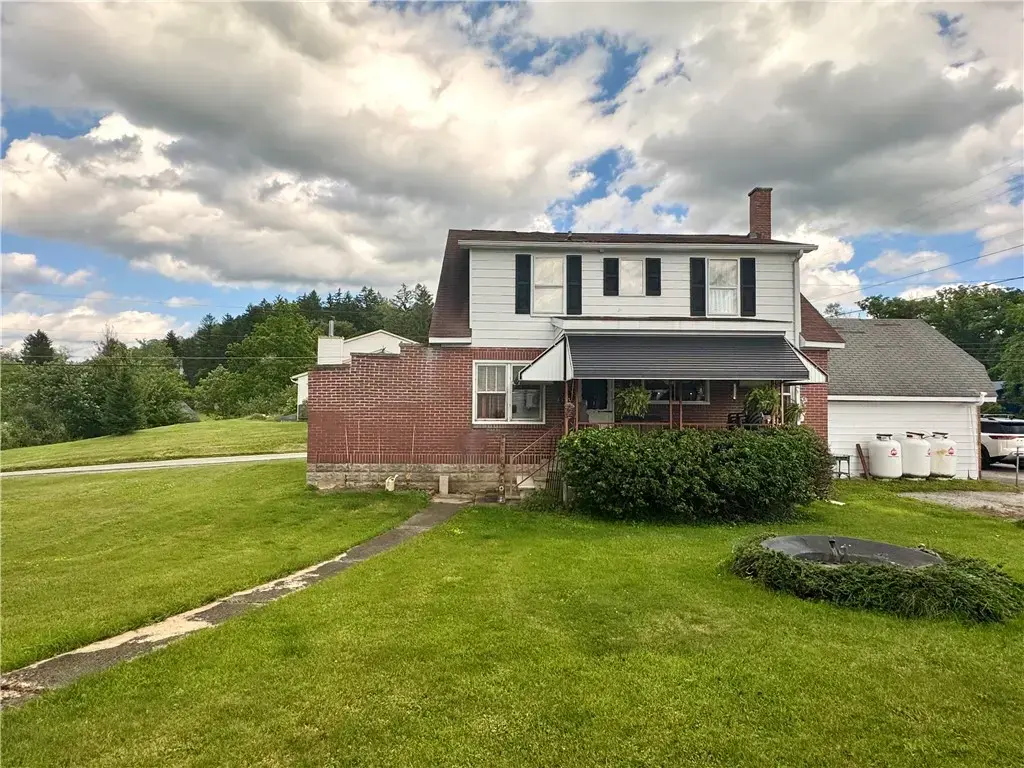 427 Route 271, Ligonier