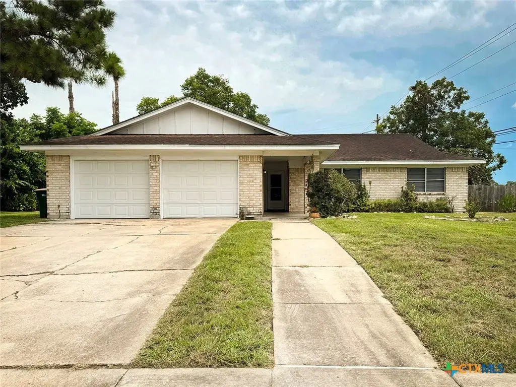 102 Tanglewood Drive, Victoria