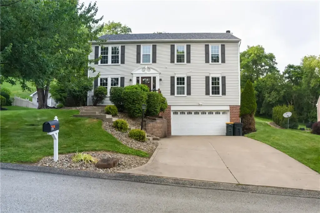 175 Valley View Drive , Rostraver