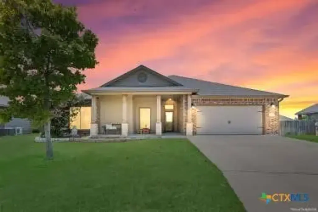 7723 Painted Valley, Temple