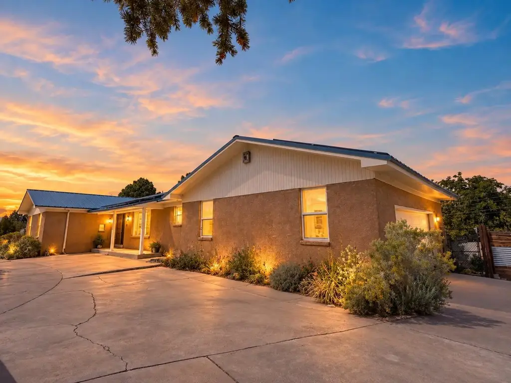 3121 San Joaquin Avenue Se, Albuquerque