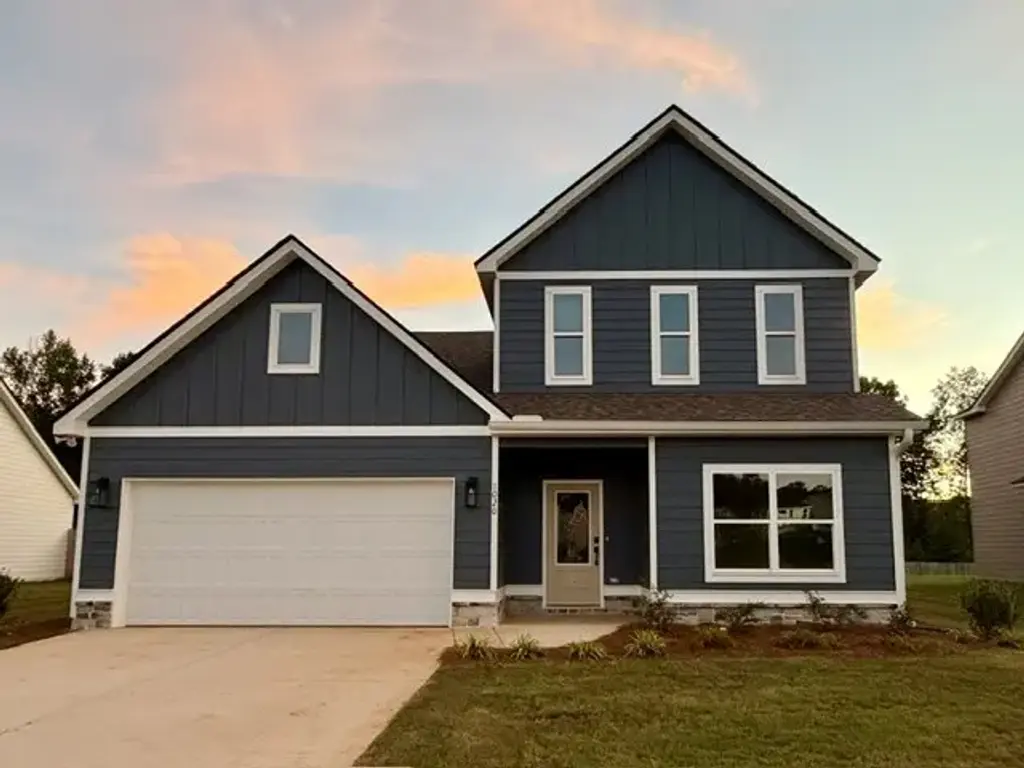 1020 Catherine Dr, Opelika