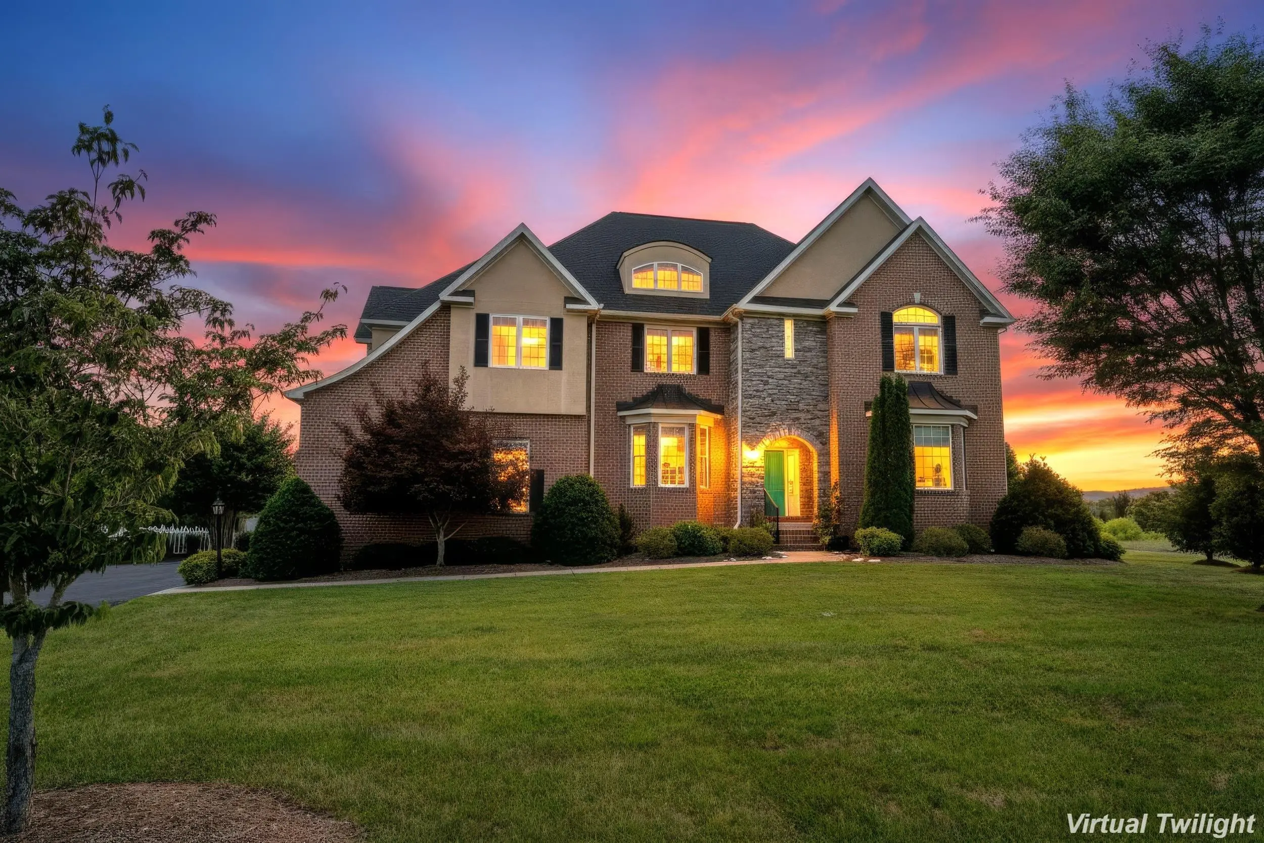 2420 Village Dr, Waynesboro
