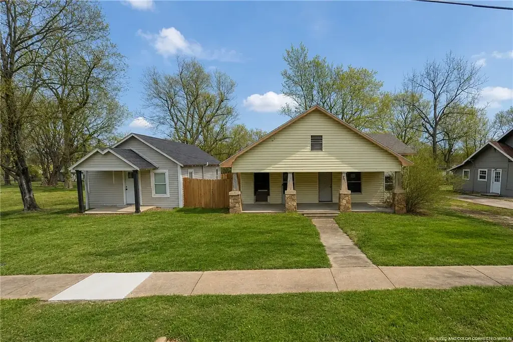 302 & 304 N Main Avenue, Lincoln