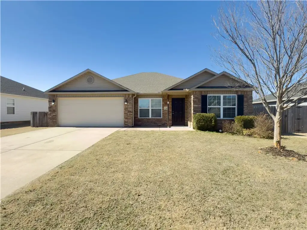 741 Morningside Drive, Centerton