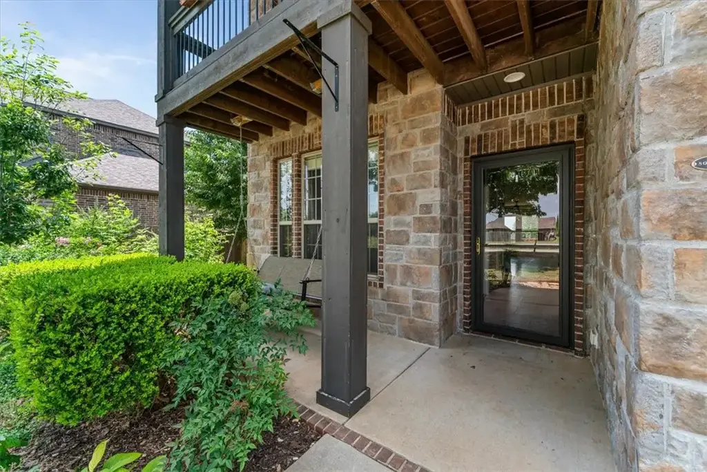 1402 Gooseneck Lane, Cave Springs