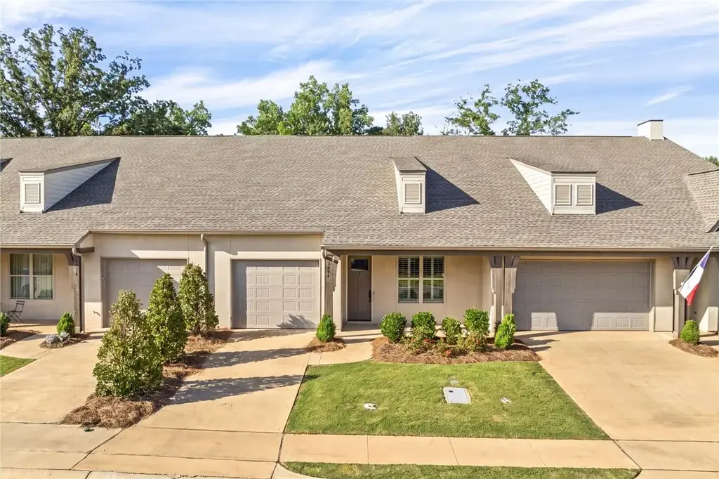 3024 Lakewood Ln, Opelika