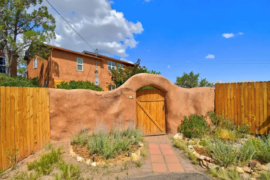 5 Lakeview Circle, Sandia Park