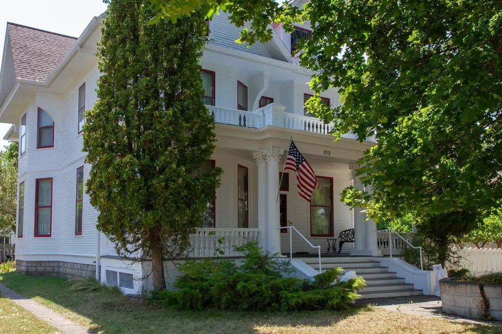 212 3rd Avenue E, Polson